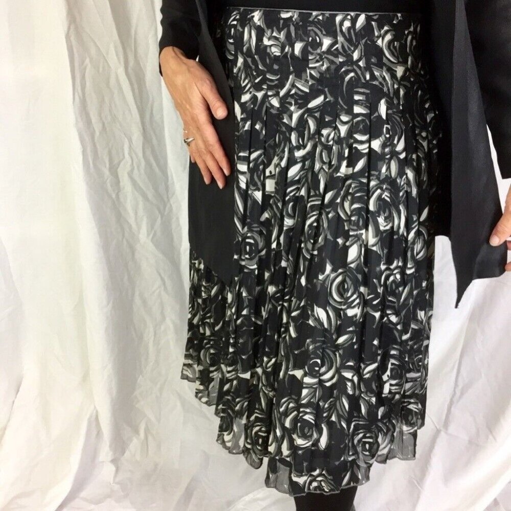 Liz Claiborne Whimsey Goth Black Roses White Micro Pleat Chiffon Women's Sz 8